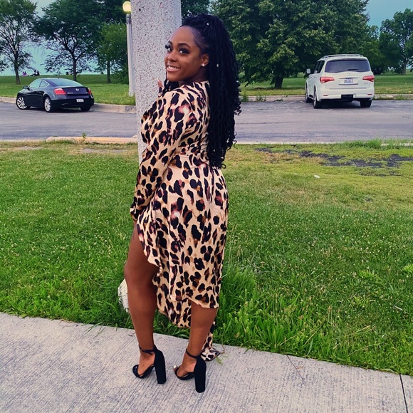 Satin leopard dress - Picture 3 of 3